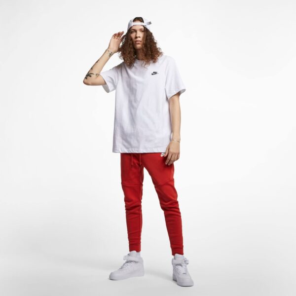 Camiseta Nike Sportswear Club - Image 4