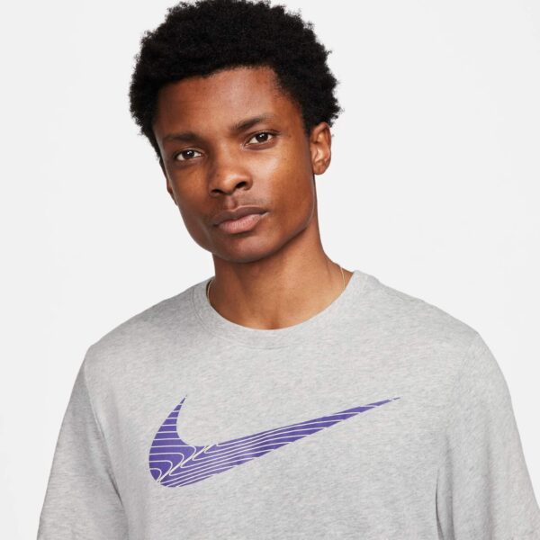 Camiseta Nike Dri-FIT - Image 3