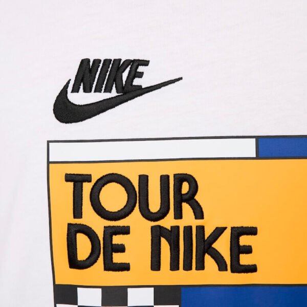 Camiseta Nike Sportswear Tour de Nike - Image 2