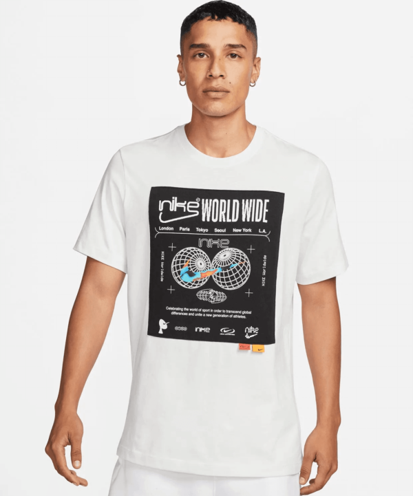 Camiseta Nike Sportswear