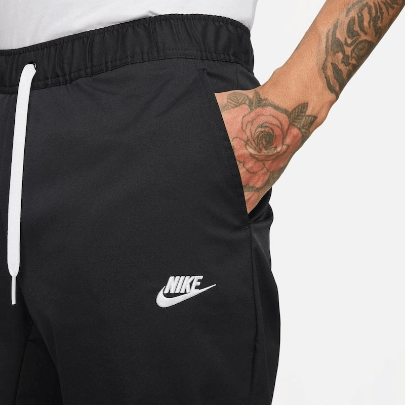 Calça Nike Club Woven Taper Masculina - Image 3